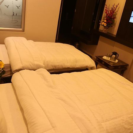 Hotel Marwar Excellency Mahāmandir Kültér fotó