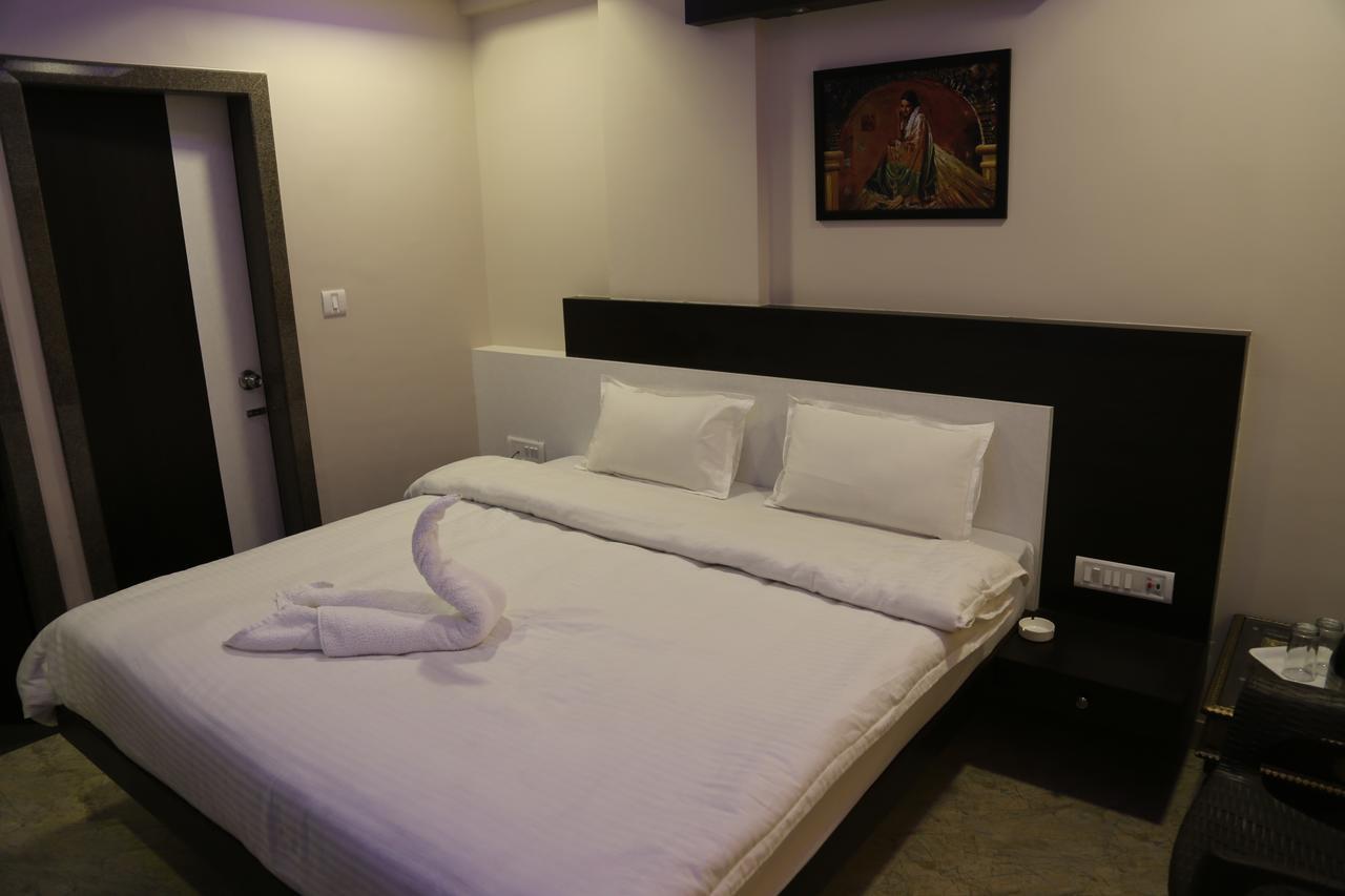 Hotel Marwar Excellency Mahāmandir Kültér fotó