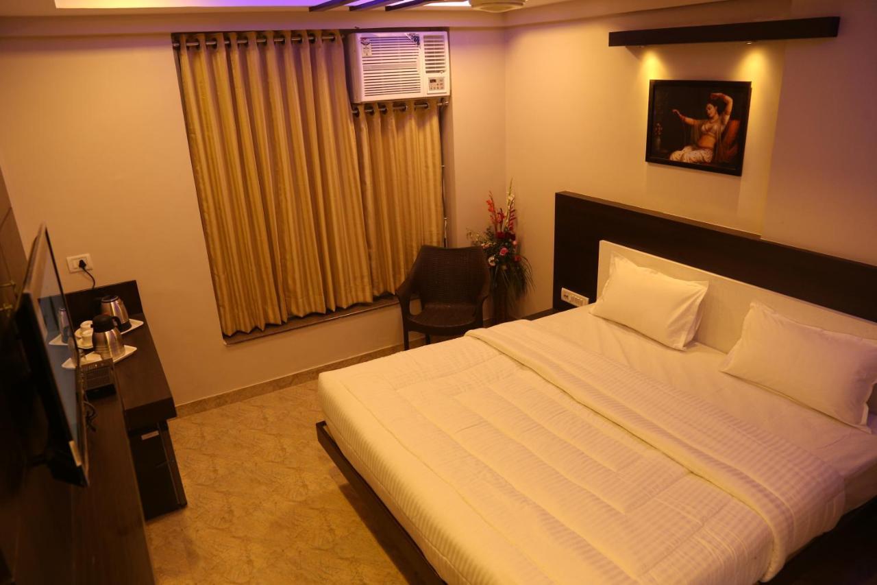 Hotel Marwar Excellency Mahāmandir Kültér fotó